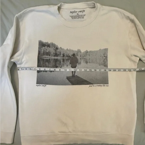 Taylor Swift "cowboy like me" crewneck sweatshirt, from the evermore album. XL. - Picture 6 of 7